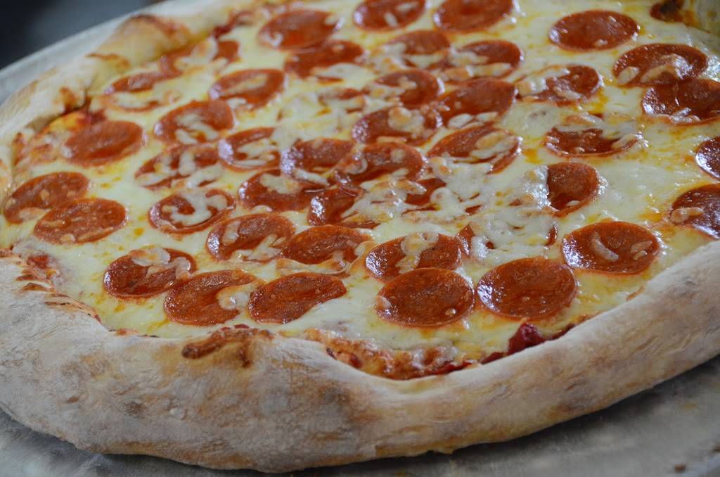 Brunos Pizza | restaurant | 501 N Michigan St, Plymouth, IN 46563, USA | 5749354555 OR +1 574-935-4555