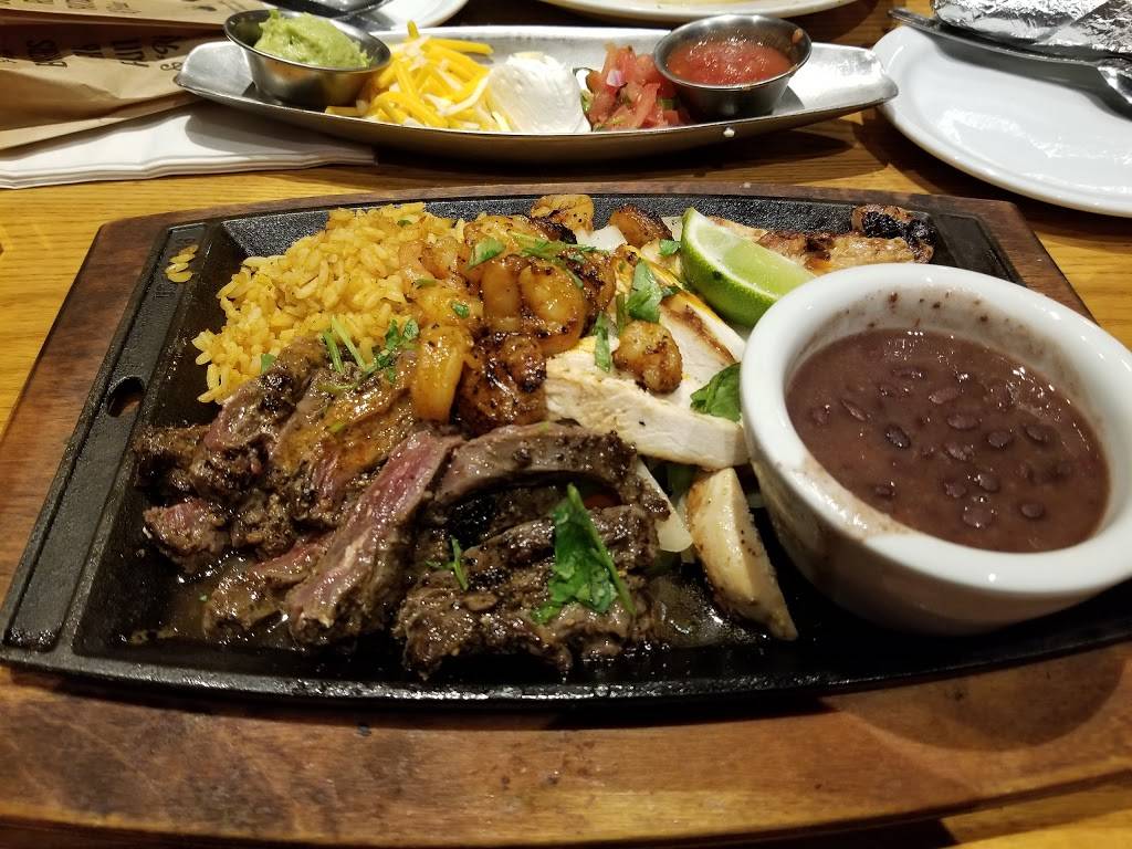 Chilis Grill & Bar | meal takeaway | 6635 Clinton Hwy, Knoxville, TN 37912, USA | 8659384372 OR +1 865-938-4372