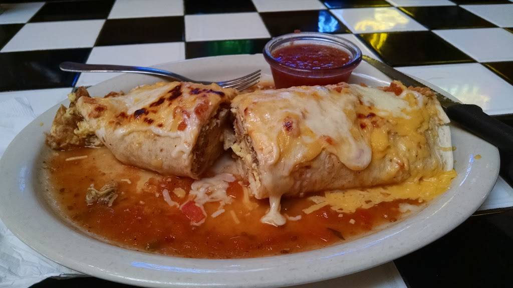 Cafe on the Square | restaurant | 126 N LBJ Dr, San Marcos, TX 78666, USA | 5123969999 OR +1 512-396-9999