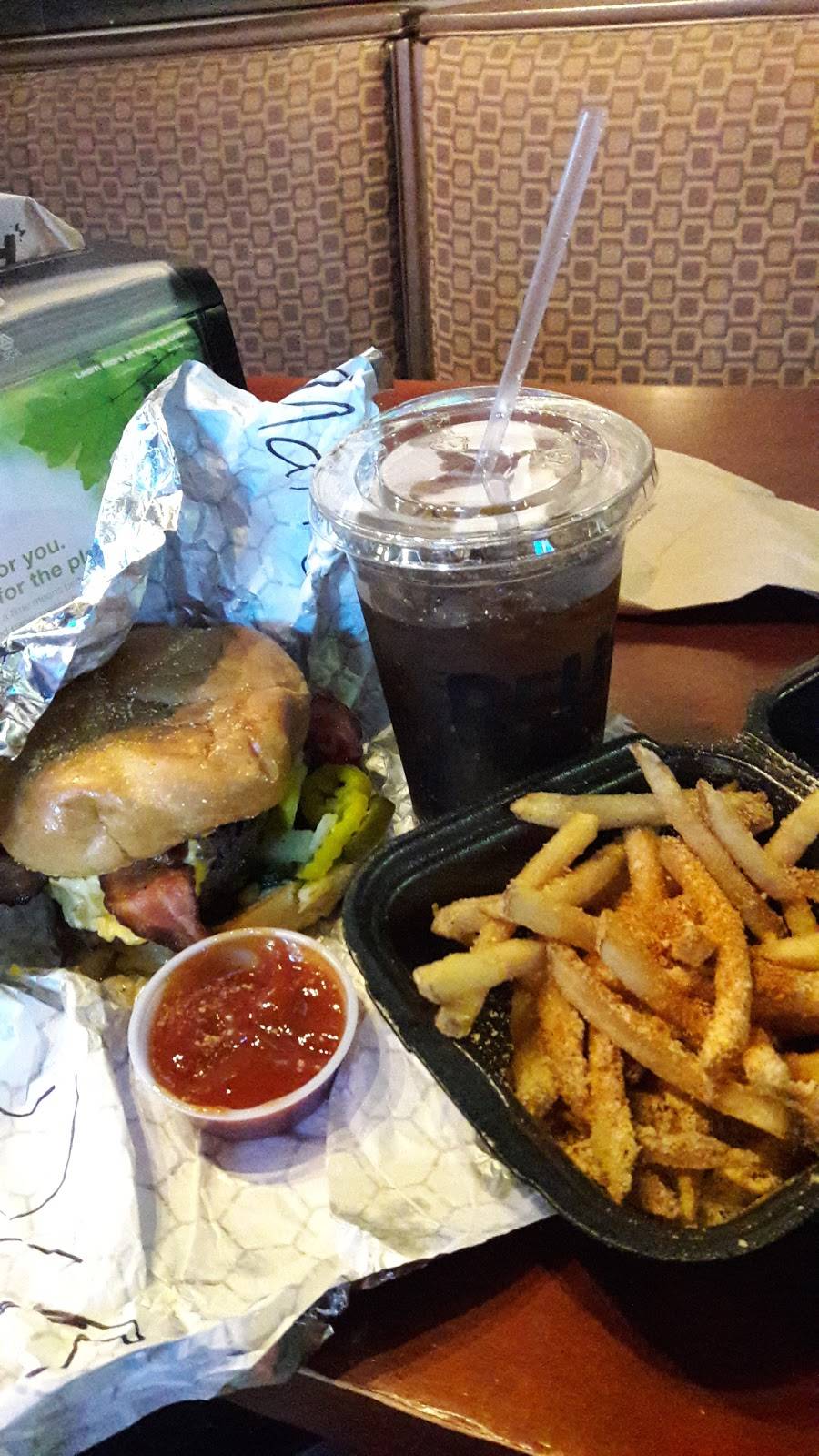 Relish | restaurant | 1702 W University Ave, Gainesville, FL 32603, USA | 3526924400 OR +1 352-692-4400