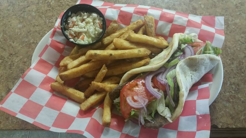 Zoes Pizza & Seafood | restaurant | 1022 S Broadway, East Providence, RI 02914, USA | 4014310000 OR +1 401-431-0000