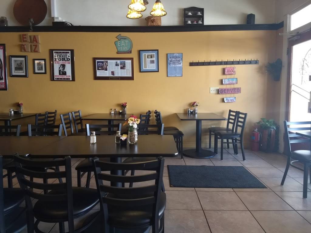 Eatz on Moore Street | restaurant | 17 Moore St, Bristol, VA 24201, USA | 2765914755 OR +1 276-591-4755