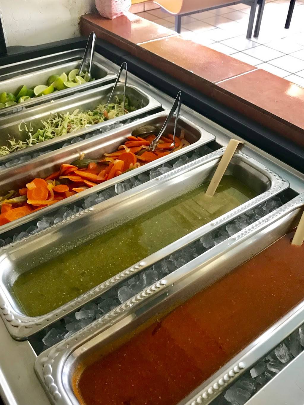 Santanas Mexican Food | restaurant | 1930 W Buckeye Rd, Phoenix, AZ 85009, USA | 6022581124 OR +1 602-258-1124