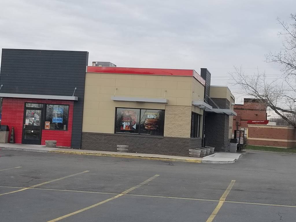 Burger King | restaurant | 2580 Ridgeway Ave, Rochester, NY 14626, USA | 5852272969 OR +1 585-227-2969