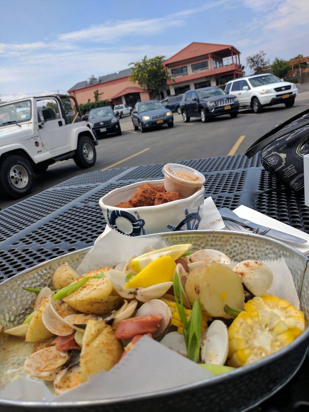 Spike Daileys | restaurant | 18 Central Ave, Dunkirk, NY 14048, USA | 7166729667 OR +1 716-672-9667