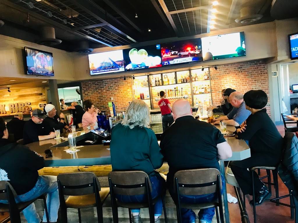 Chilis Grill & Bar | meal takeaway | 8485 Davis Blvd, North Richland Hills, TX 76182, USA | 8172812956 OR +1 817-281-2956