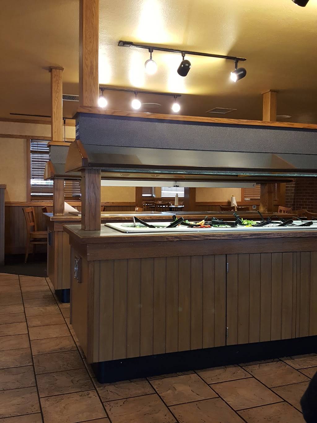 Pizza Hut | meal takeaway | 400 Woodward Ave, Muscle Shoals, AL 35661, USA | 2563814511 OR +1 256-381-4511