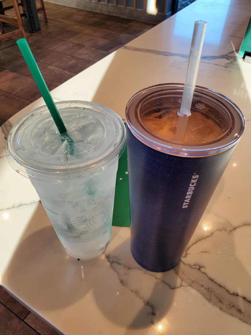 Starbucks | cafe | 1939 N Gilbert Rd, Mesa, AZ 85203, USA | 4808330056 OR +1 480-833-0056