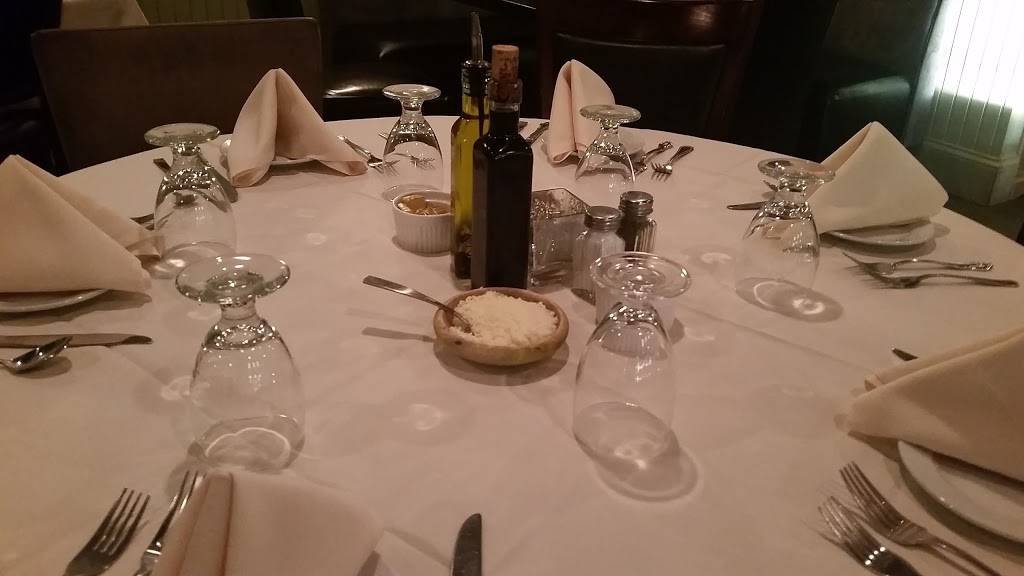 Christinas | restaurant | 460 Washington St, Pembroke, MA 02359, USA | 7818299001 OR +1 781-829-9001