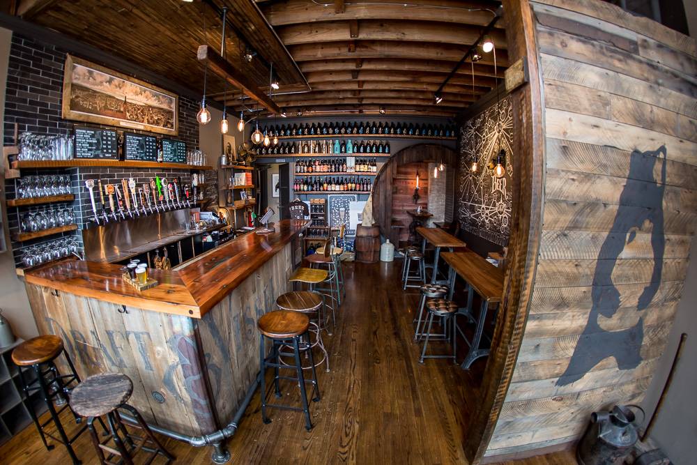 Draft & Vessel | restaurant | 4417 N Oakland Ave, Shorewood, WI 53211, USA | 4145335599 OR +1 414-533-5599