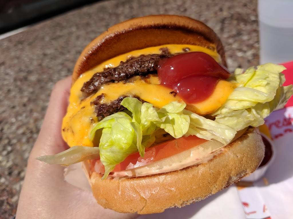 In-N-Out Burger | restaurant | 3927 Grand Ave, Chino, CA 91710, USA | 8007861000 OR +1 800-786-1000
