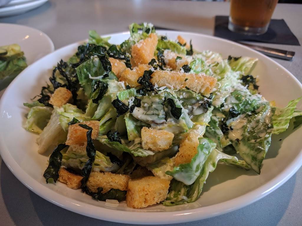 Howells Kitchen and Bar | restaurant | 1962 Howell Mill Rd #100, Atlanta, GA 30318, USA | 4045652221 OR +1 404-565-2221