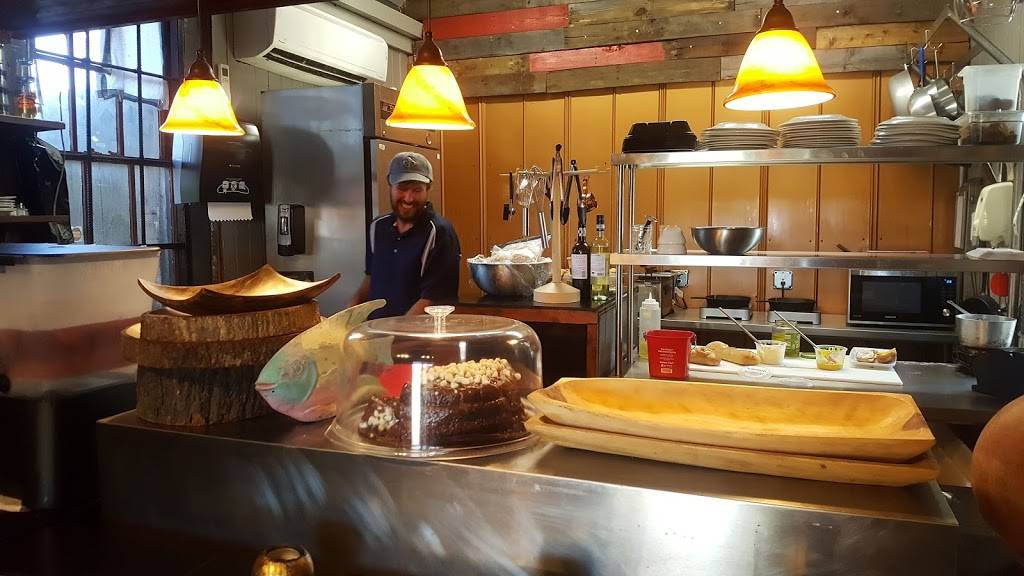 Gourmet Hut | restaurant | 17 Cuna St, St. Augustine, FL 32084, USA | 9048247477 OR +1 904-824-7477