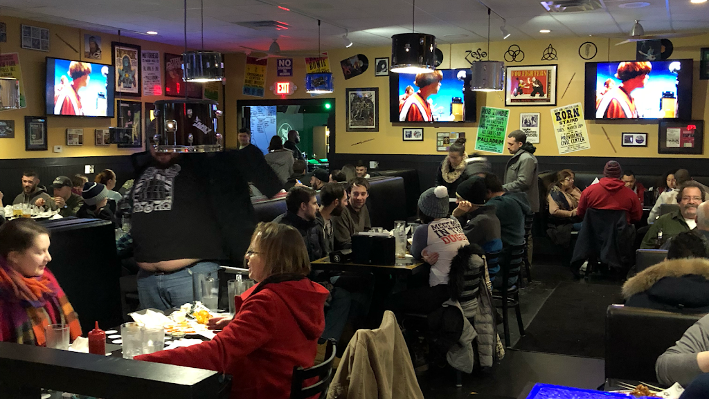 Boneheads Live | restaurant | 36 Water St, Fall River, MA 02721, USA | 5082319464 OR +1 508-231-9464