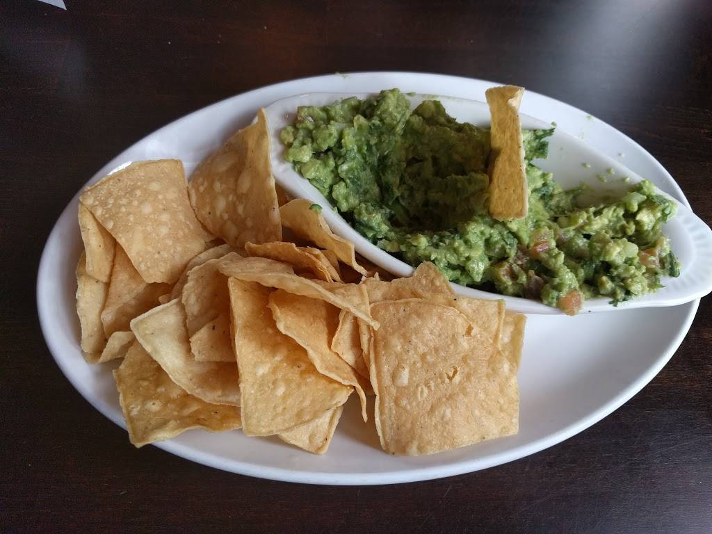 La Veros Mexican Seafood & Bar | restaurant | 231 W 5th St, Oxnard, CA 93030, USA | 8052407604 OR +1 805-240-7604