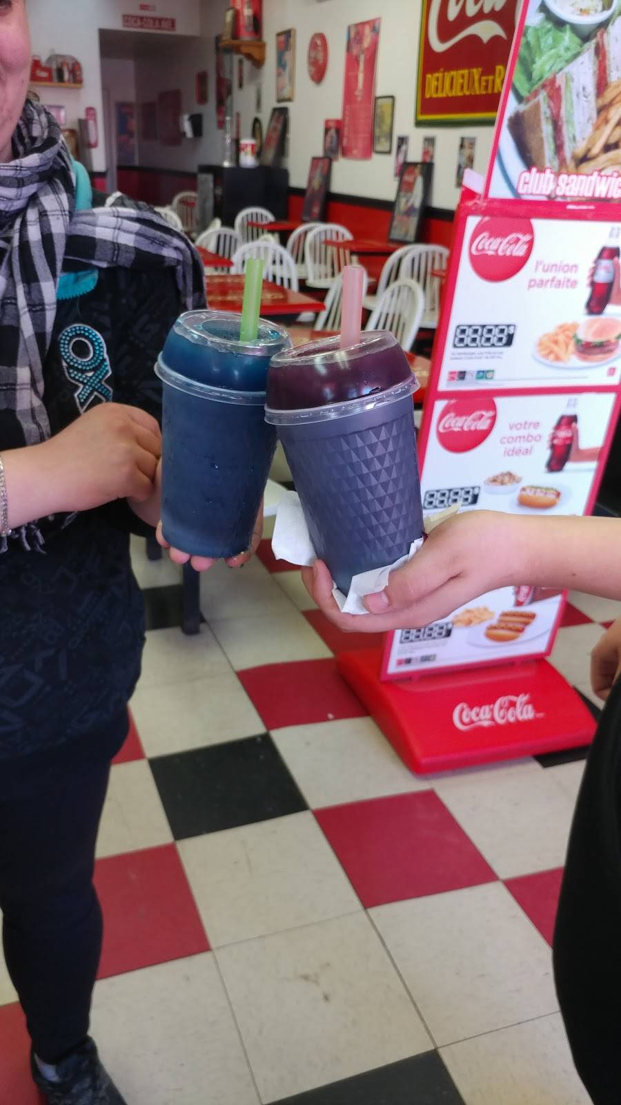 Cremerie du Vieux St-vincent | restaurant | 5081 Boulevard Lévesque E, Laval, QC H7C 1N3, Canada | 4506618566 OR +1 450-661-8566