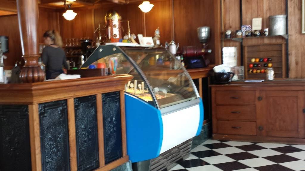 The Millstone of Iola Mills | restaurant | 300 N Main St, Iola, WI 54945, USA | 7154452989 OR +1 715-445-2989