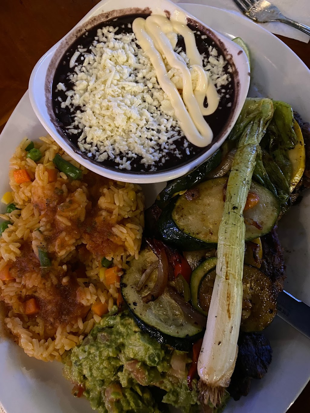 Roots Grill & Bar | restaurant | 962 B Airport Blvd, Morrisville, NC 27560, USA | 9196502441 OR +1 919-650-2441