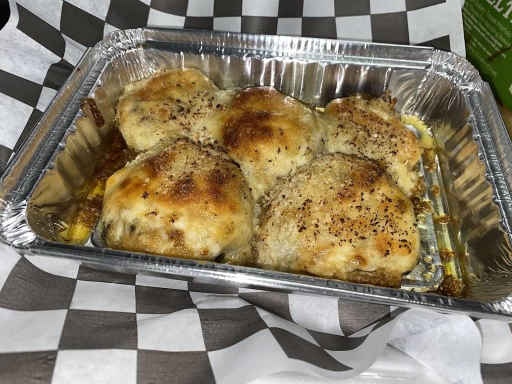 Kaylas Fill-Up Station | restaurant | 105 S Walters Ave, Hodgenville, KY 42748, USA | 2703585147 OR +1 270-358-5147