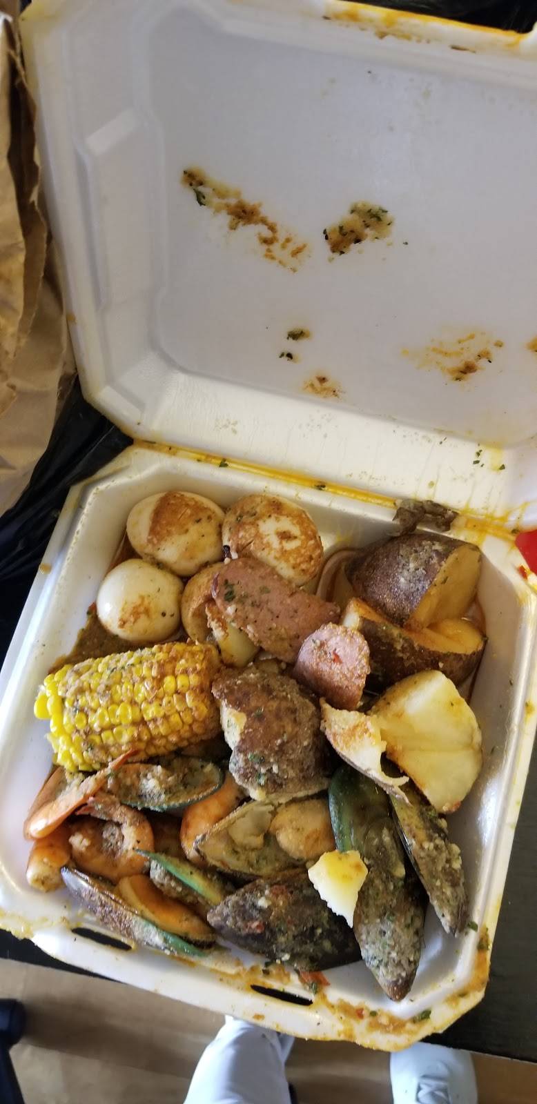 Channels Seafood Market | restaurant | 640 49th St S, St. Petersburg, FL 33707, USA | 7276437604 OR +1 727-643-7604