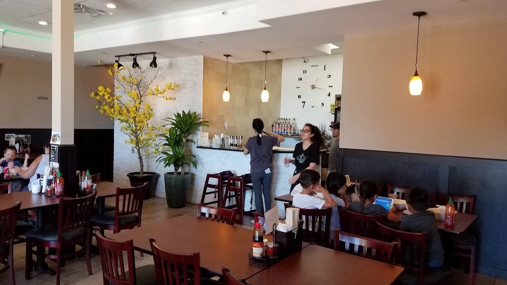 Pho Thien Vietnamese Kitchen | restaurant | 931 W 75th St #177, Naperville, IL 60565, USA | 6304455155 OR +1 630-445-5155