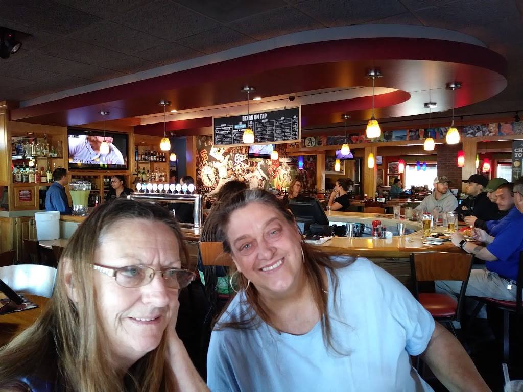 Applebees Grill + Bar | restaurant | 2250 Santa Rosa Ave, Santa Rosa, CA 95407, USA | 7075760552 OR +1 707-576-0552