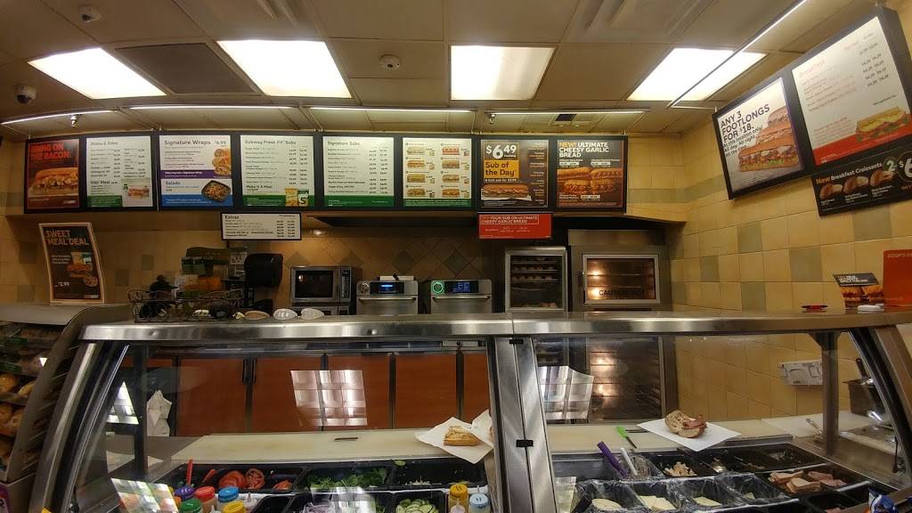 Subway Restaurants | restaurant | 1728 S Western Ave, Los Angeles, CA 90006, USA | 3237313592 OR +1 323-731-3592