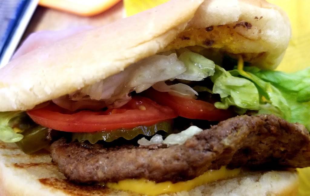 Whataburger | restaurant | 1021 N Saginaw Blvd, Saginaw, TX 76179, USA | 8178478549 OR +1 817-847-8549