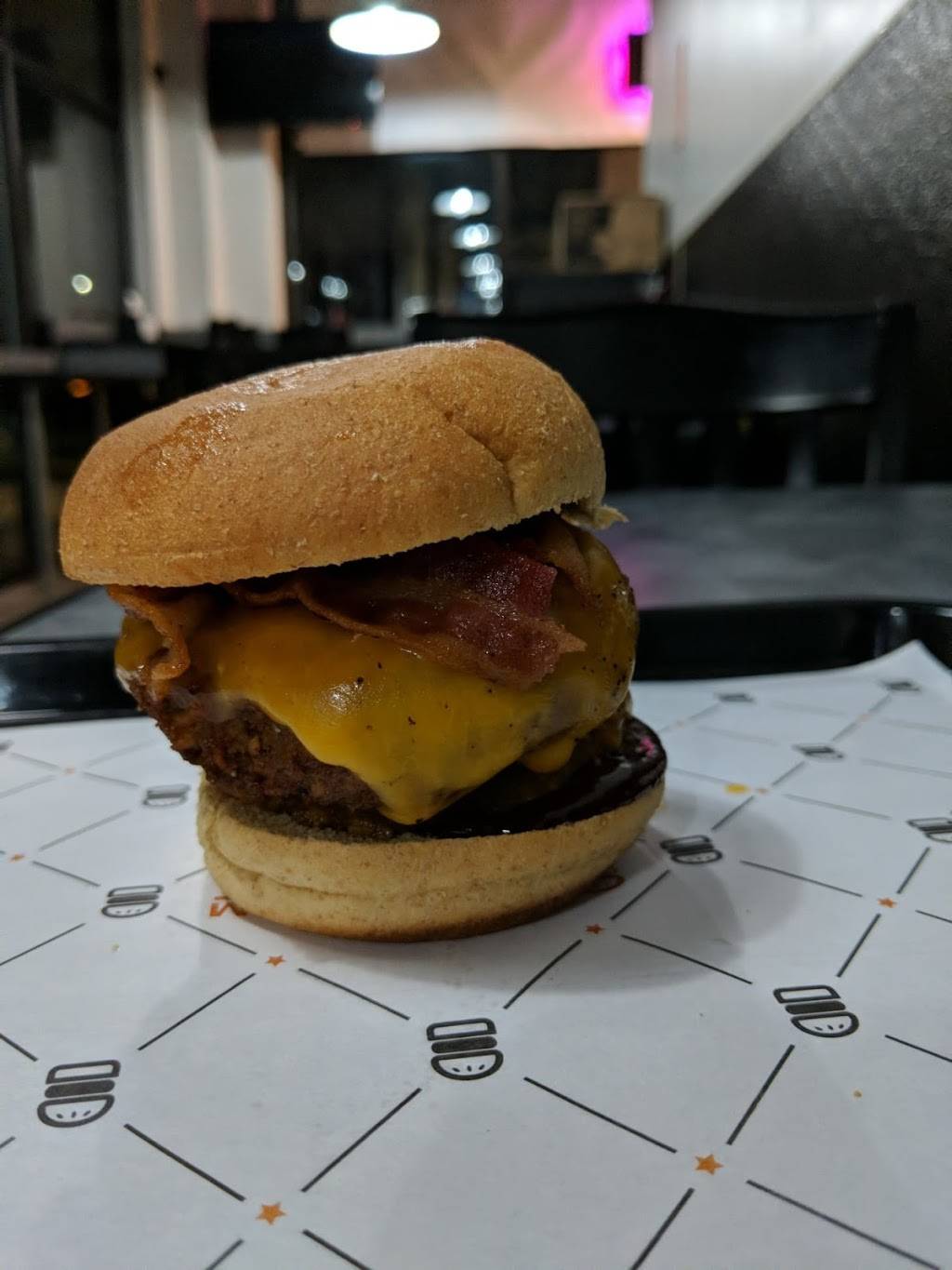 Burgerim Gourmet Burgers | restaurant | 319 E Big Beaver Rd, Troy, MI 48083, USA | 2488175404 OR +1 248-817-5404