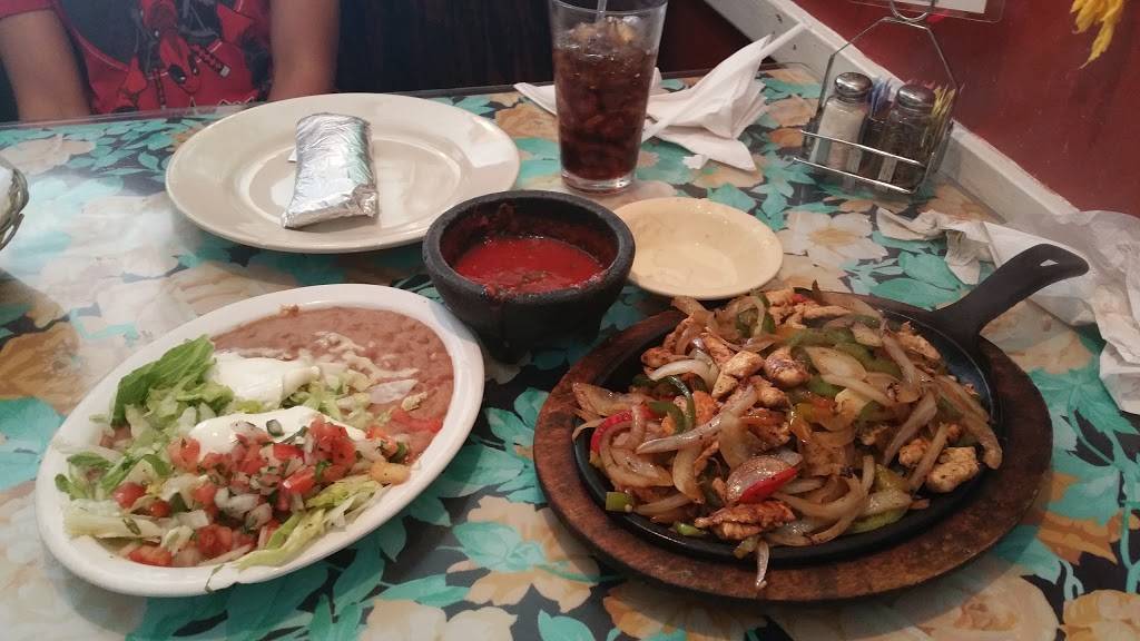 El Cazador Mexican Grill | restaurant | 1930 Edwards Lake Rd, Birmingham, AL 35235, USA | 2056610904 OR +1 205-661-0904