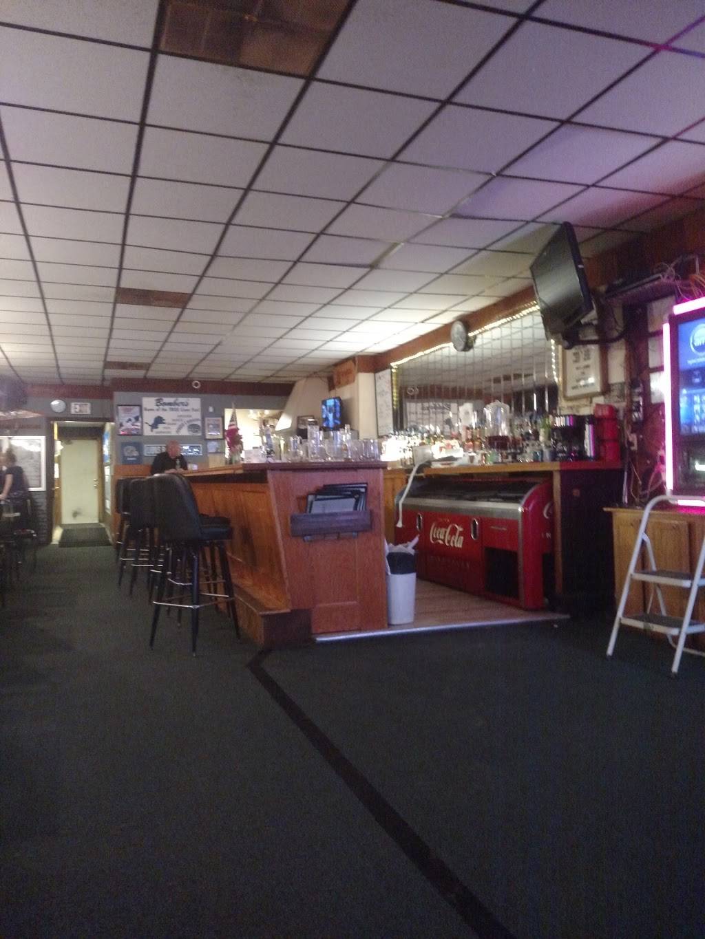 Bombers Bar & Grill | restaurant | 107 4th St, Coleman, MI 48618, USA | 9894656891 OR +1 989-465-6891