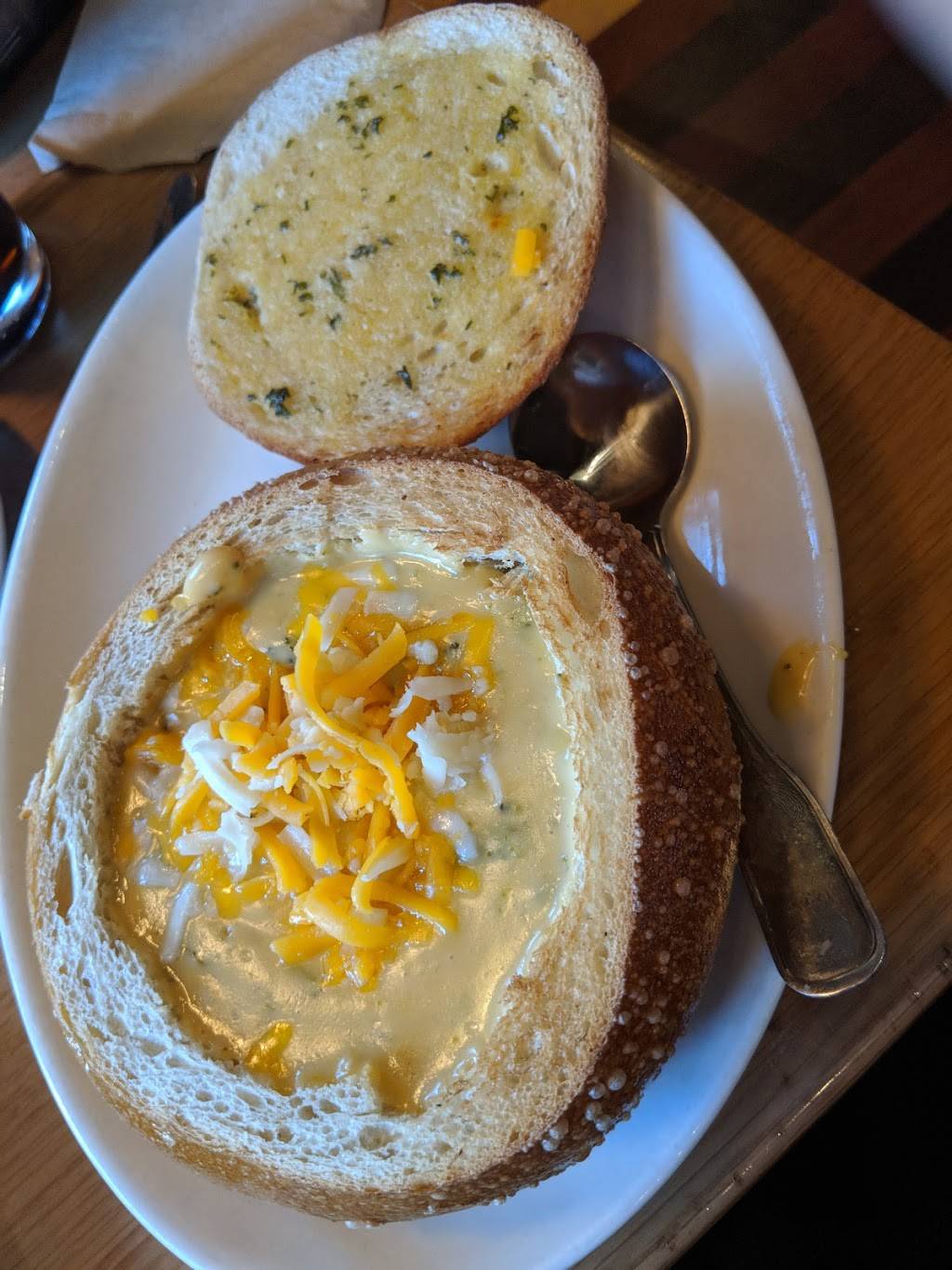 BJs Restaurant & Brewhouse | restaurant | 3531 N Freeway Blvd, Sacramento, CA 95834, USA | 9165701327 OR +1 916-570-1327