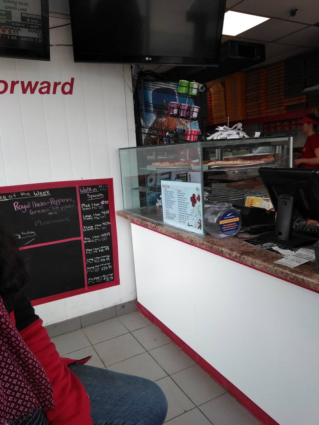 Ginos Pizza | restaurant | 6303 Lundys Ln, Niagara Falls, ON L2G 1T5, Canada | 8663104466 OR +1 866-310-4466