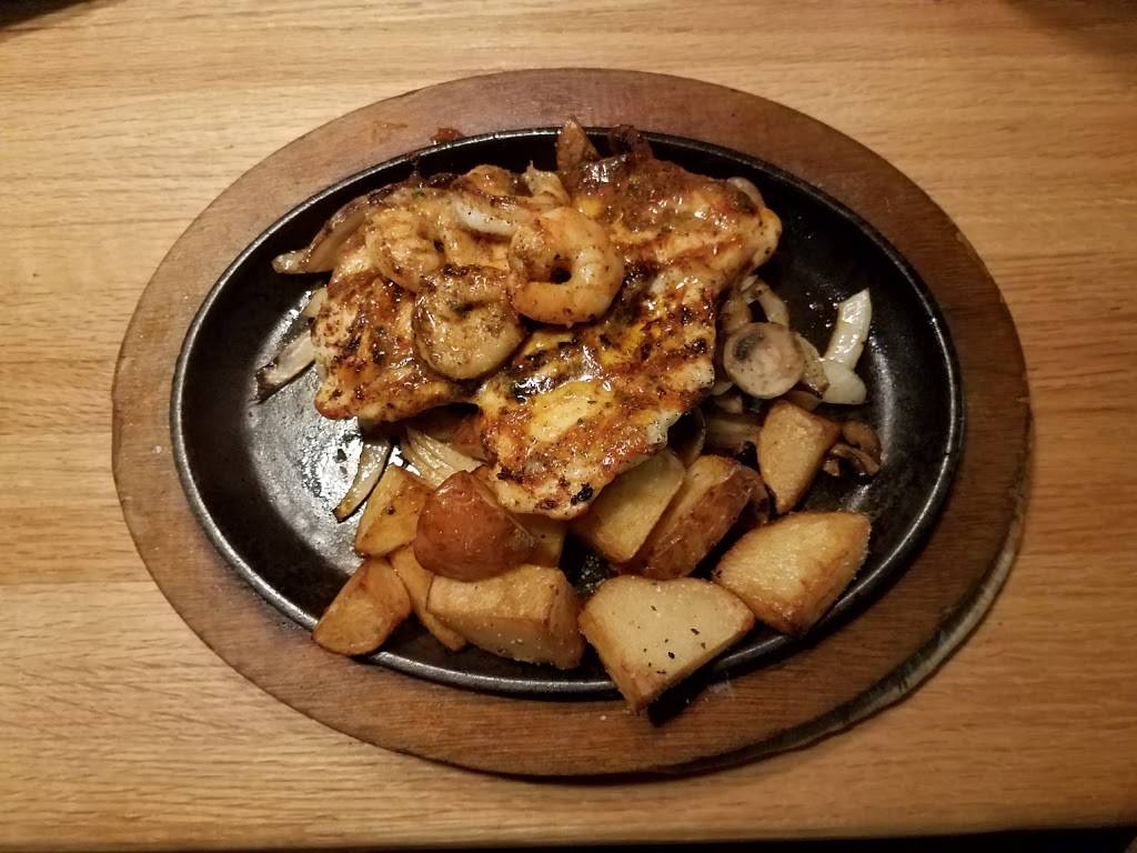 Applebees Grill + Bar | restaurant | 100 Westgate Center Dr, Hadley, MA 01035, USA | 4132535799 OR +1 413-253-5799