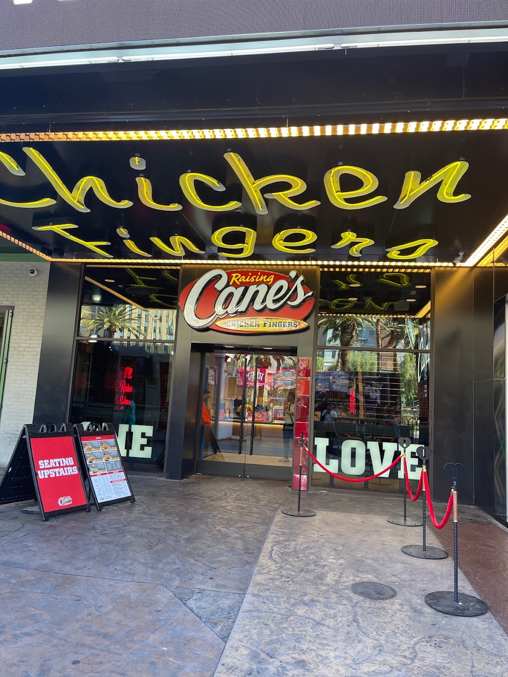 Raising Canes Chicken Fingers | restaurant | 3535 W Tropicana Ave, Las Vegas, NV 89103, USA | 7025504395 OR +1 702-550-4395