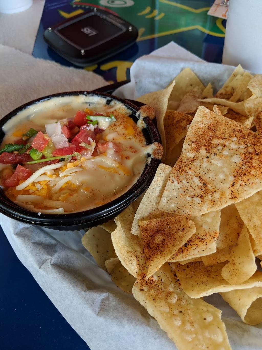 Fuzzys Taco Shop | restaurant | 201 E 9th St #100, Coralville, IA 52241, USA | 3193591644 OR +1 319-359-1644