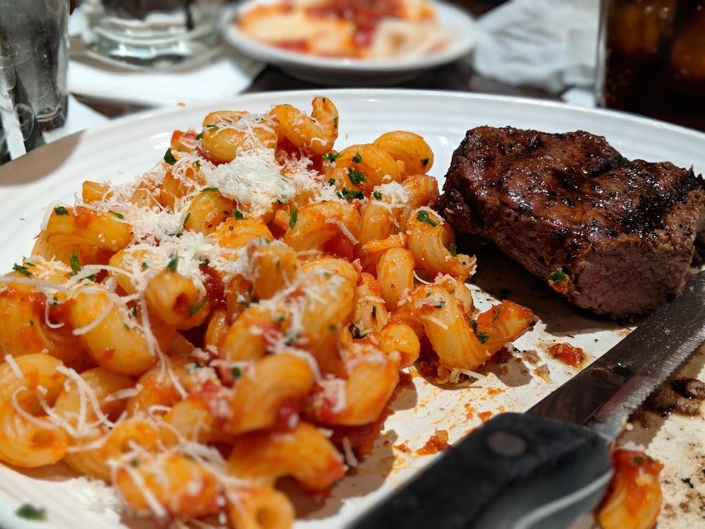 Carrabbas Italian Grill | restaurant | 2471 Park Ave, Easton, PA 18045, USA | 6102585326 OR +1 610-258-5326