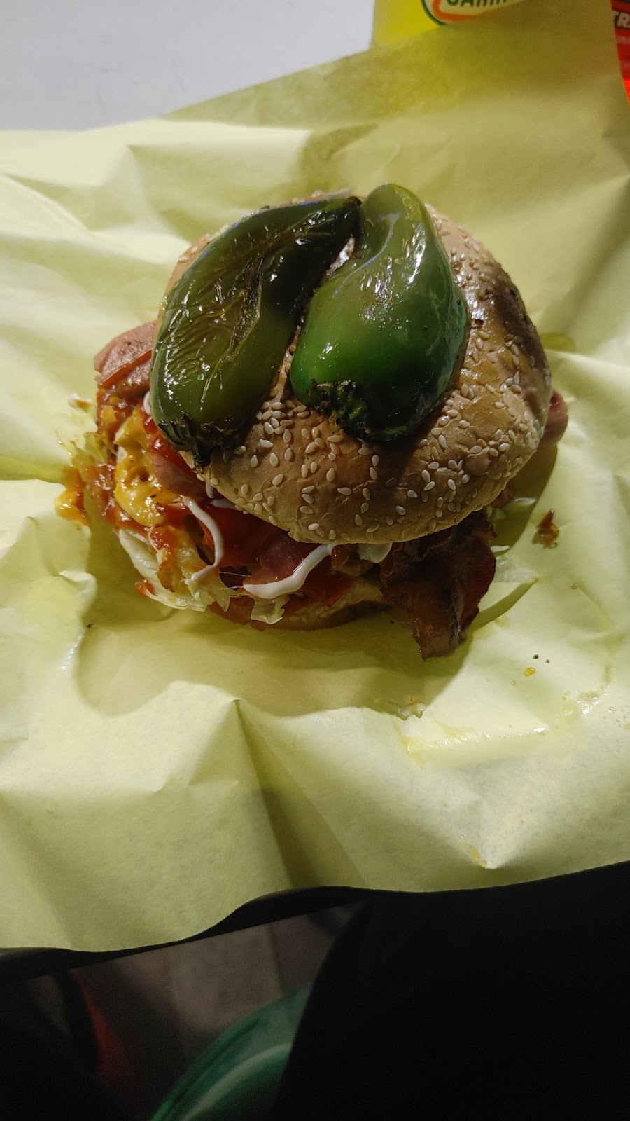 Hamburguesas MATI | restaurant | 601 E Holt Ave, Pomona, CA 91767, USA | 9092950951 OR +1 909-295-0951