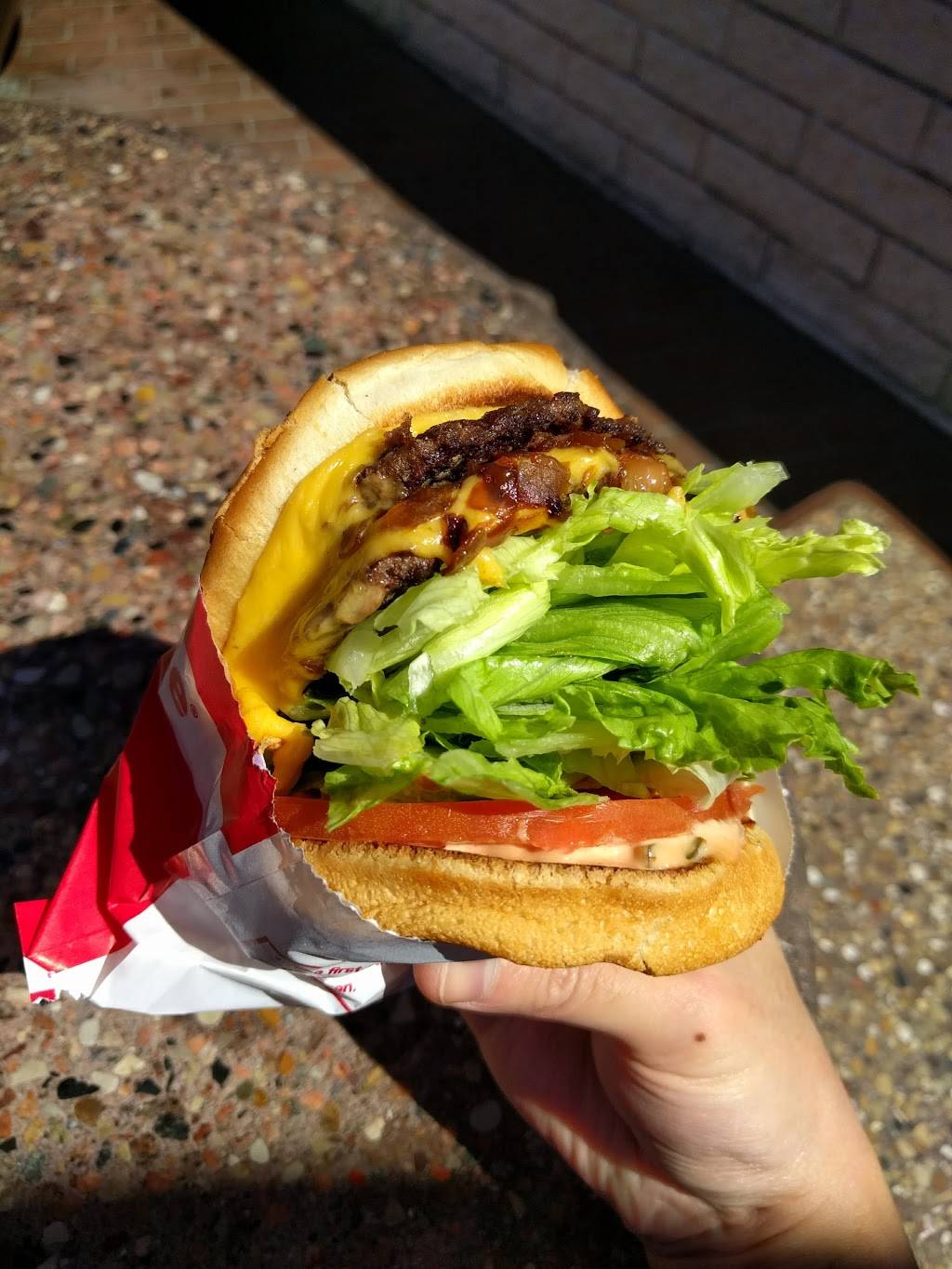 In-N-Out Burger | restaurant | 420 N Santa Anita Ave, Arcadia, CA 91006, USA | 8007861000 OR +1 800-786-1000
