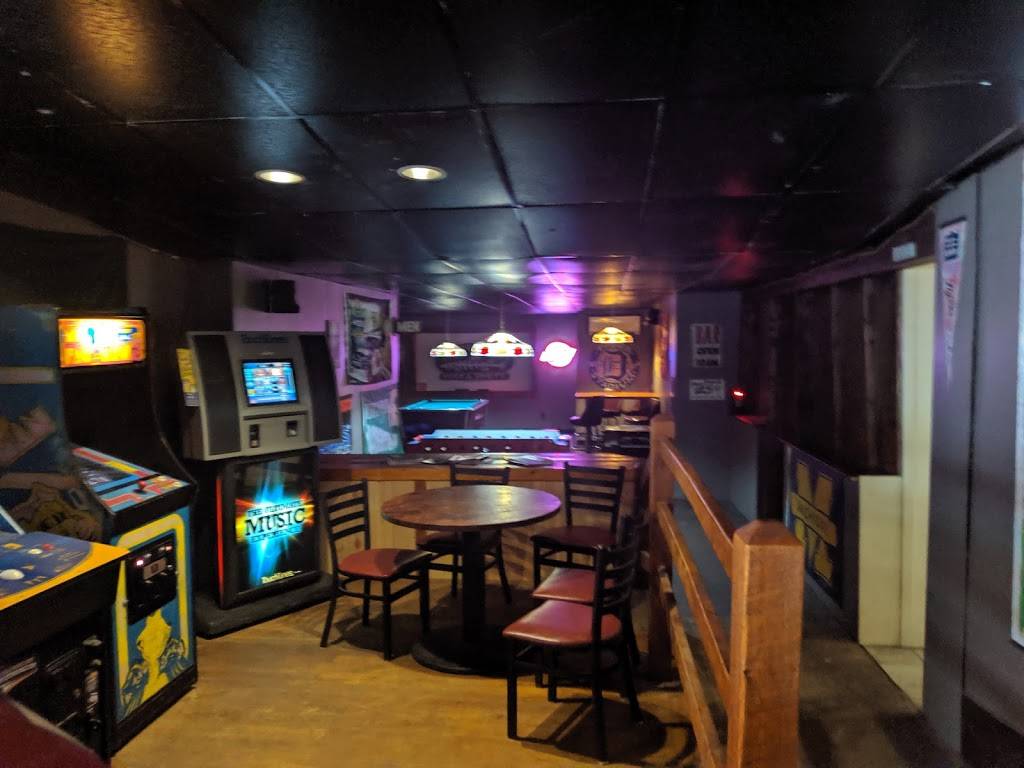 Brass Rail Bar & Grill | restaurant | 3494 S Straits Hwy, Indian River, MI 49749, USA | 2312387752 OR +1 231-238-7752