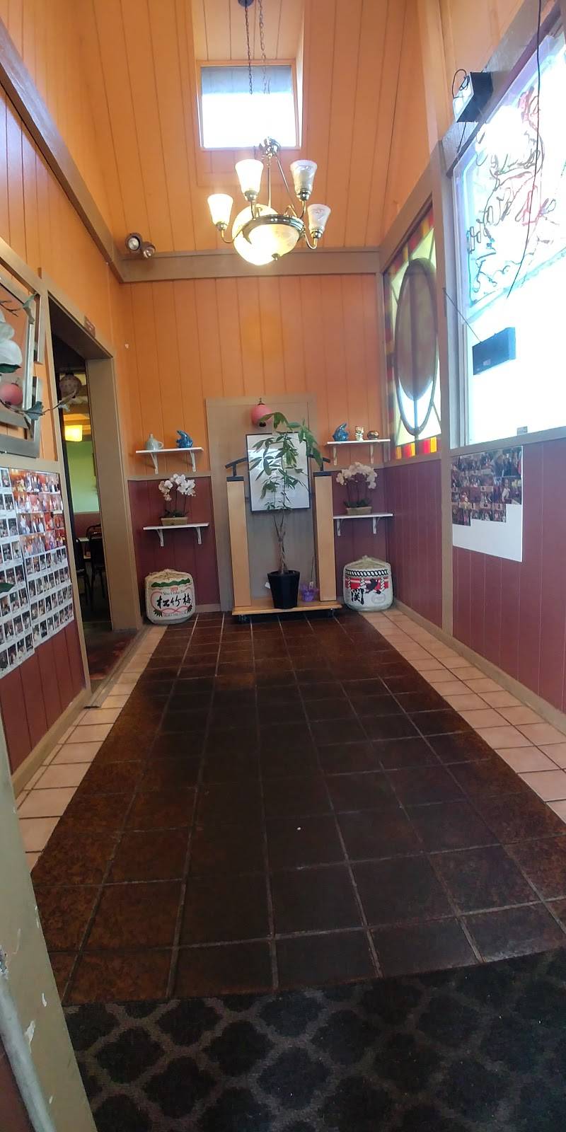 Papa Sushi | restaurant | 2281 N Texas St, Fairfield, CA 94533, USA | 7076732594 OR +1 707-673-2594