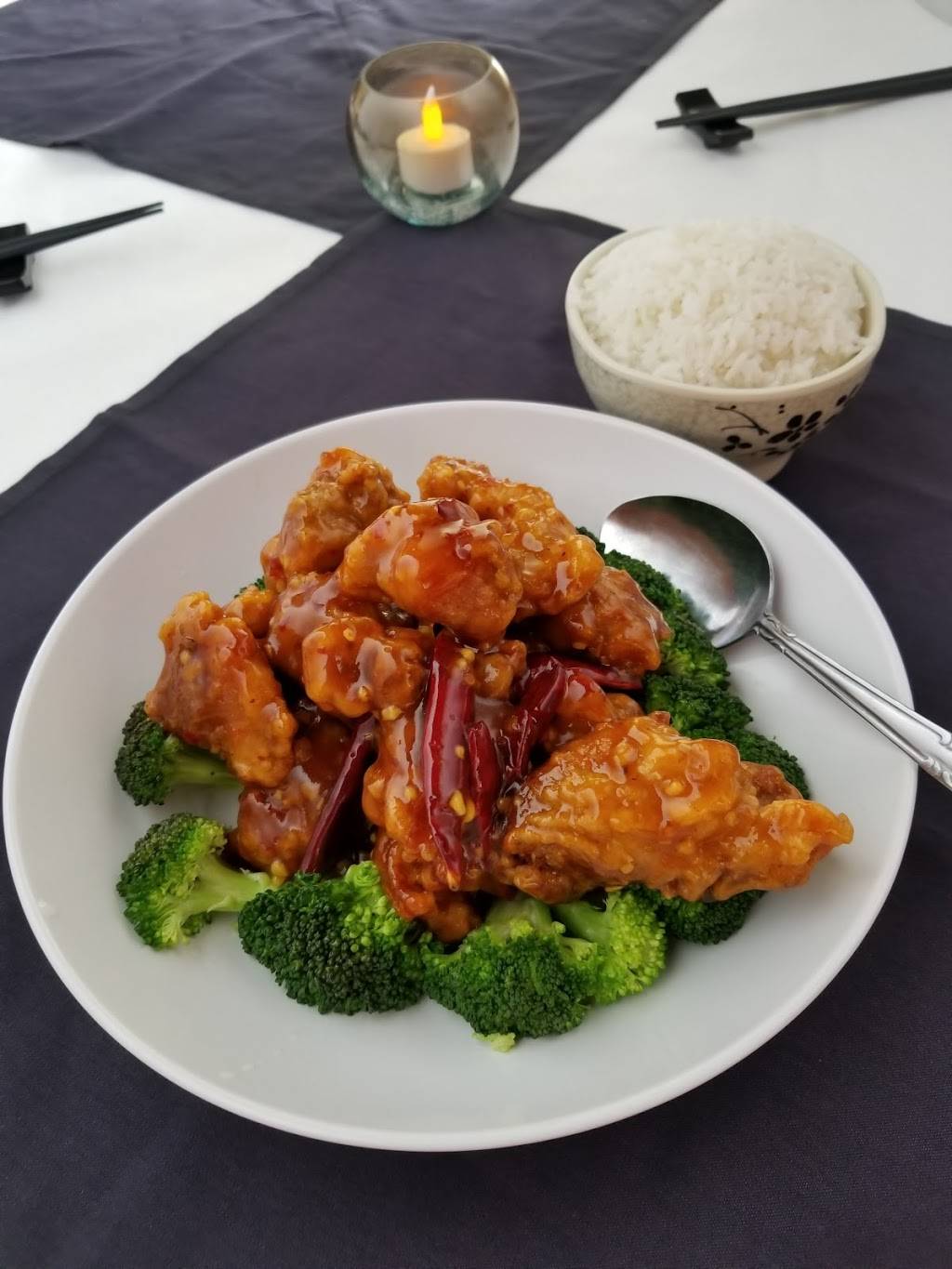 Seven Luck | restaurant | 3964, 889 S Roselle Rd, Schaumburg, IL 60193, USA | 8478912888 OR +1 847-891-2888