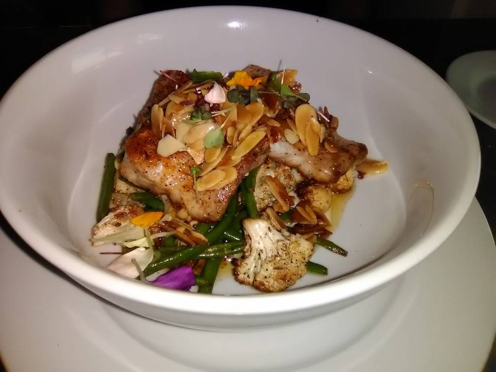 The Lakehouse | restaurant | 2025 Lakeshore Dr, Mandeville, LA 70471, USA | 9856263006 OR +1 985-626-3006