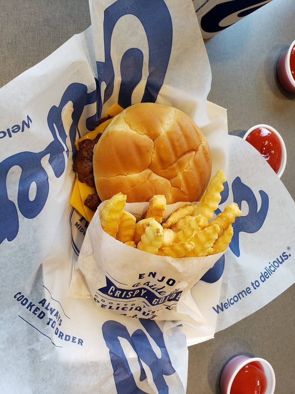 Culvers | restaurant | 889 W Mitchell Hammock Rd, Oviedo, FL 32765, USA | 4075425238 OR +1 407-542-5238