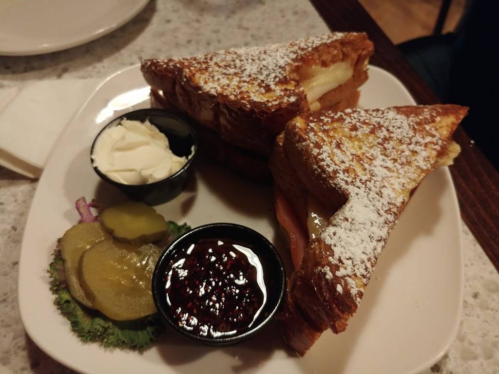 Riviera Lakeshore Restaurant | restaurant | 11019 Country Club Dr, Anderson Island, WA 98303, USA | 2538843344 OR +1 253-884-3344