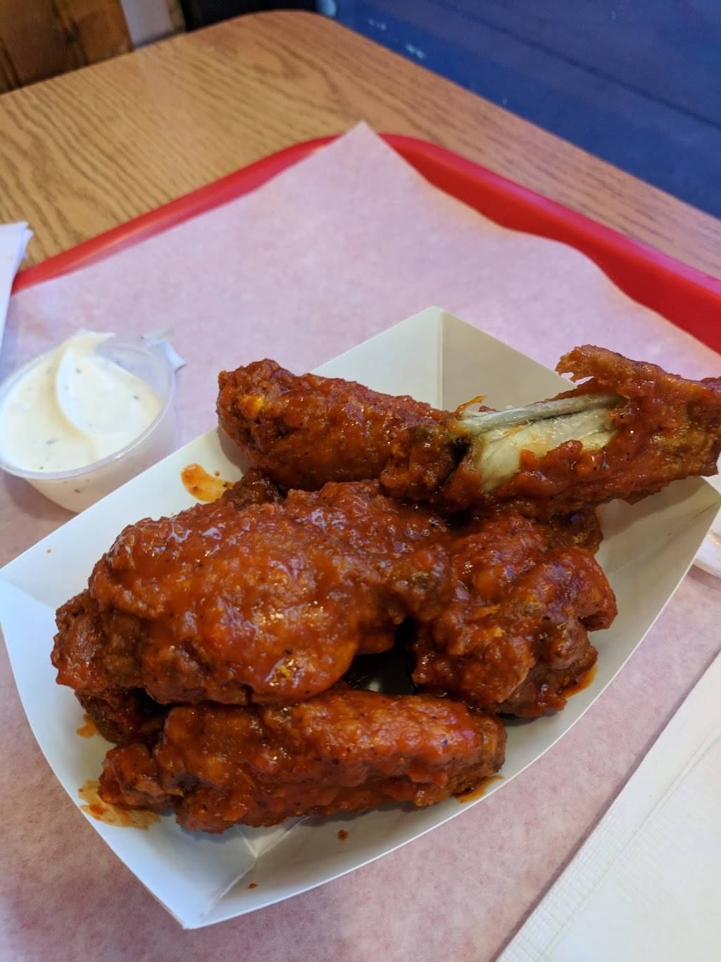 House of Wings | meal delivery | 2447 N Clark St, Chicago, IL 60614, USA | 7739299421 OR +1 773-929-9421