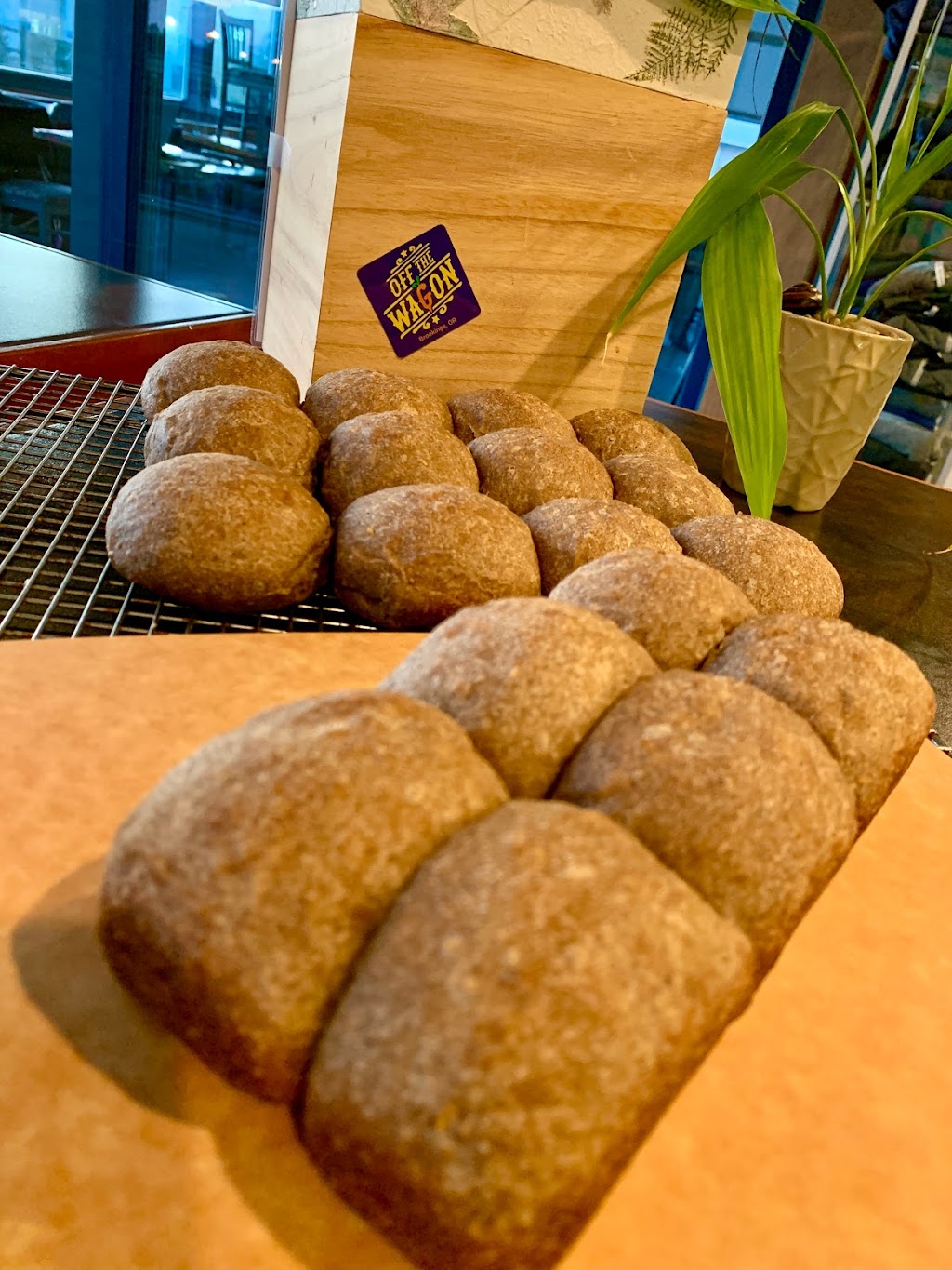 Off The Wagon Food Truck | restaurant | 830 Railroad St, Brookings, OR 97415, USA | 5416610000 OR +1 541-661-0000