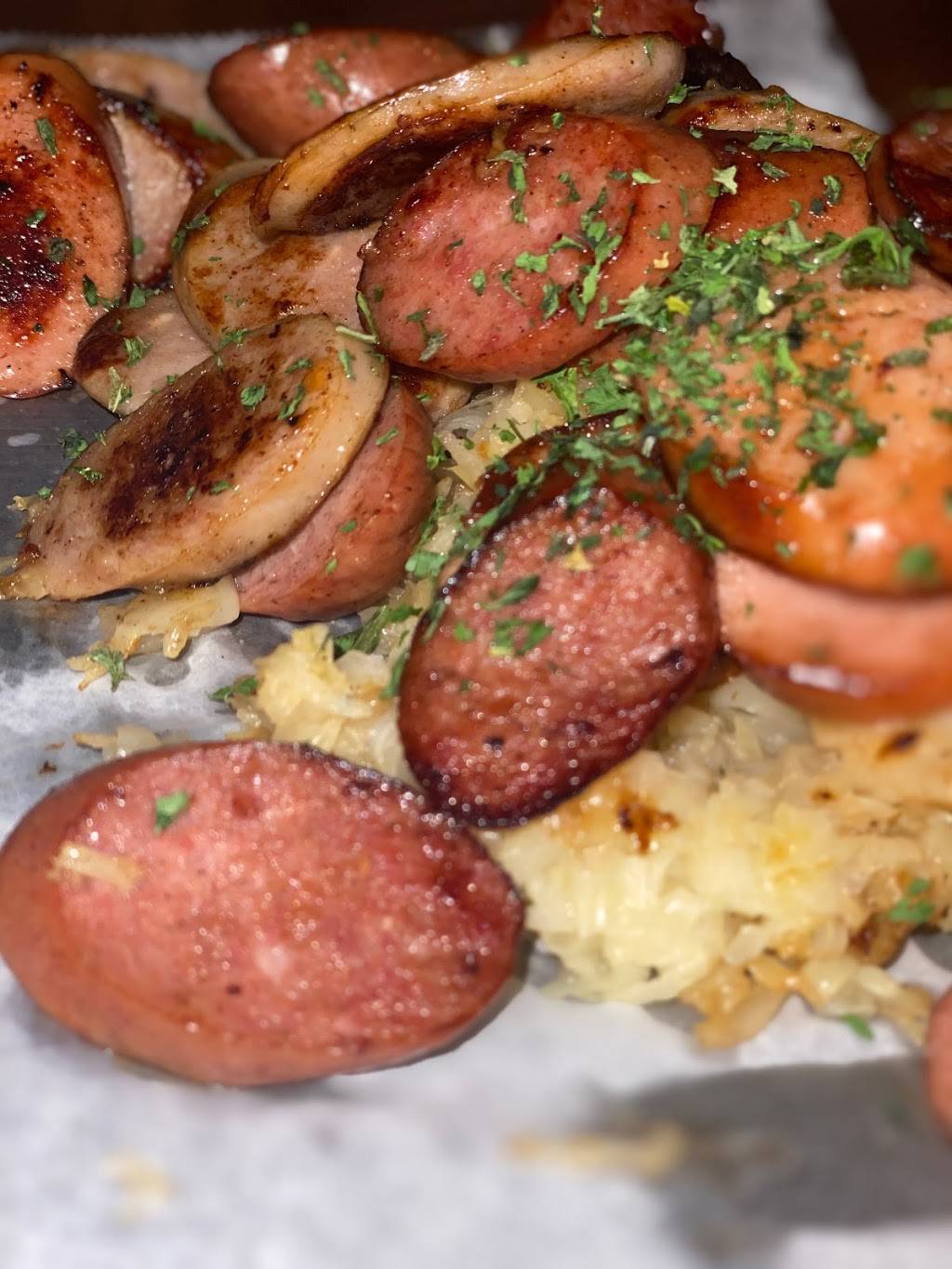 Burnt Barrel Social | restaurant | 508 Center Pkwy suite a, Yorkville, IL 60560, USA | 6308829116 OR +1 630-882-9116