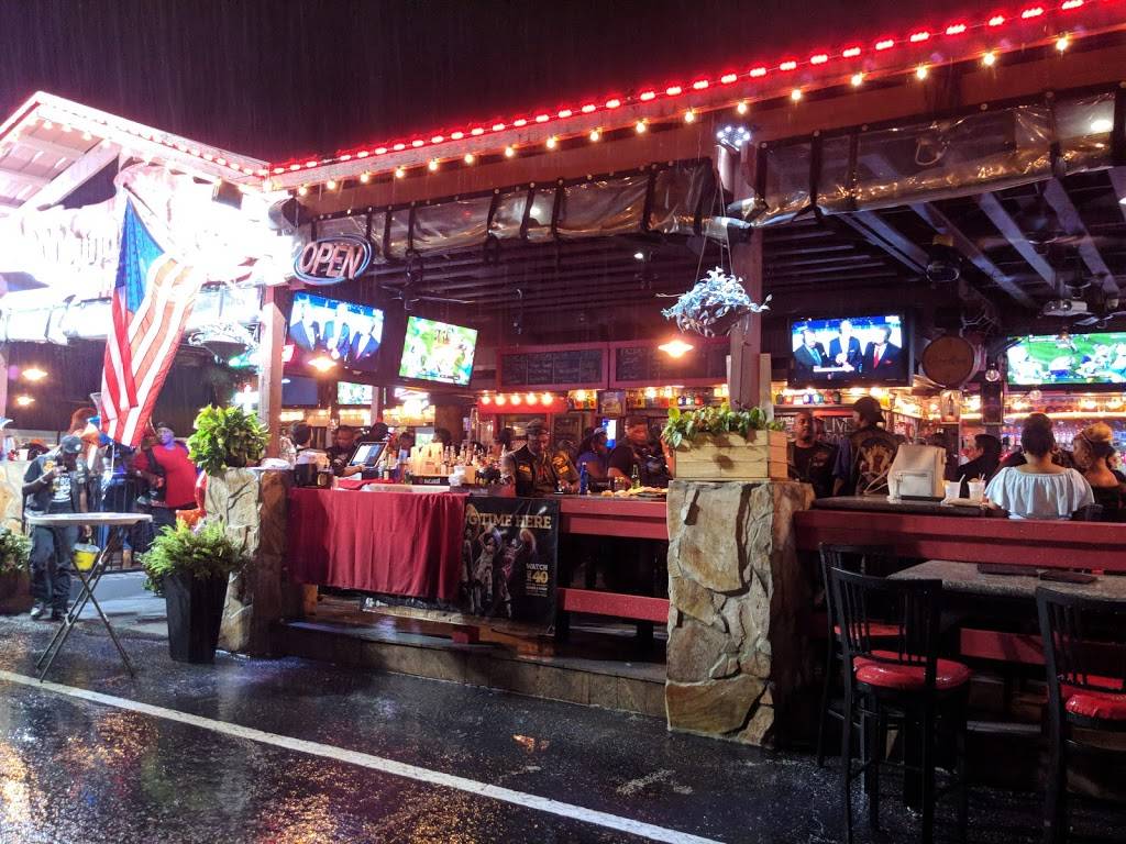 Bloodhound Brew | restaurant | 5801 Conroy Rd, Orlando, FL 32835, USA | 4075785711 OR +1 407-578-5711