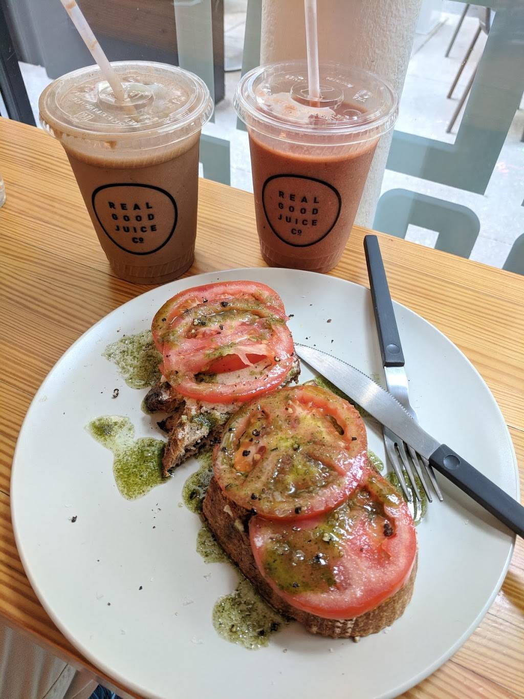 RealGood Old Town | restaurant | 1647 N Wells St, Chicago, IL 60614, USA | 7737697212 OR +1 773-769-7212